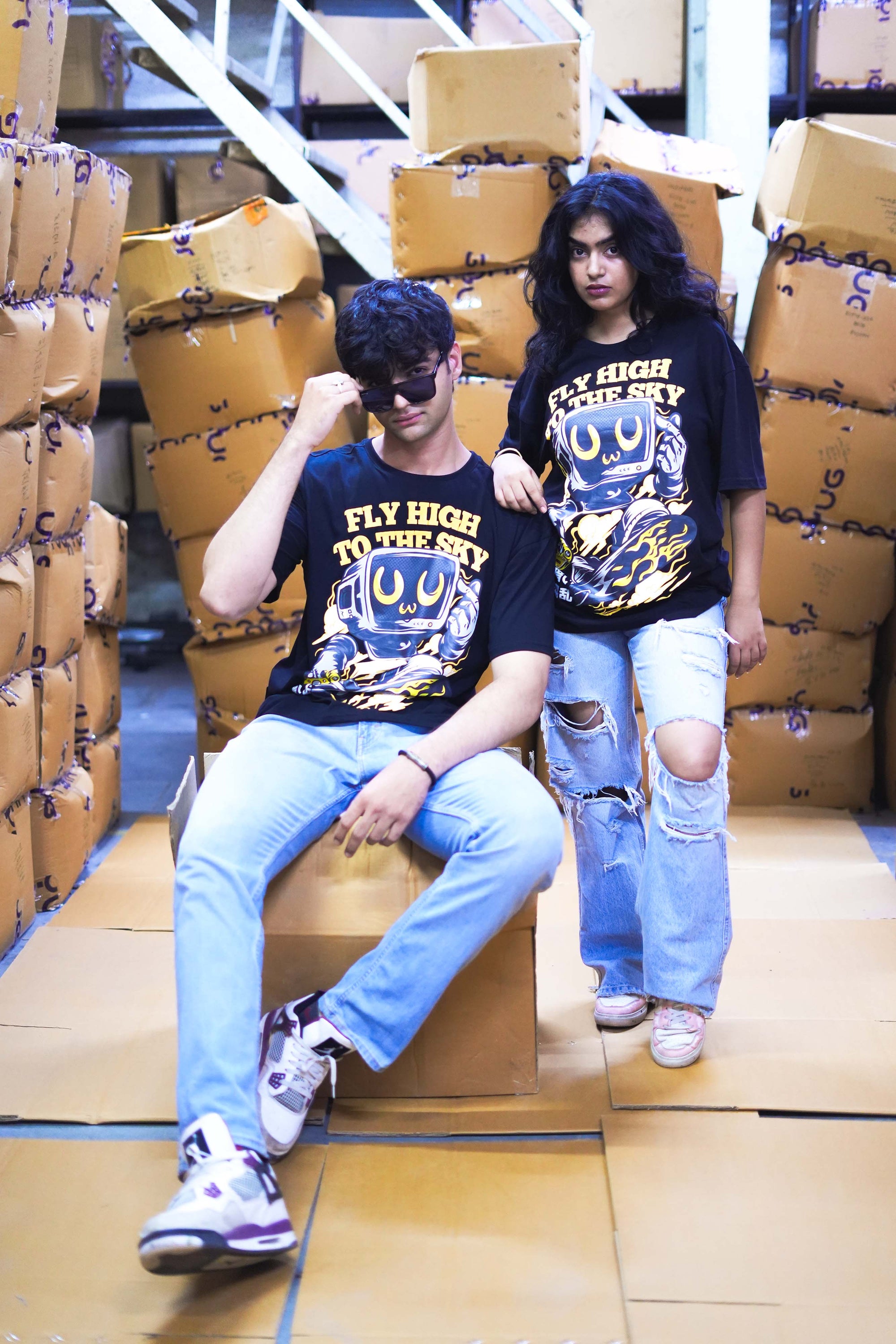 Unisex Black 'Fly High to the Sky' Graphic Oversized T-Shirt