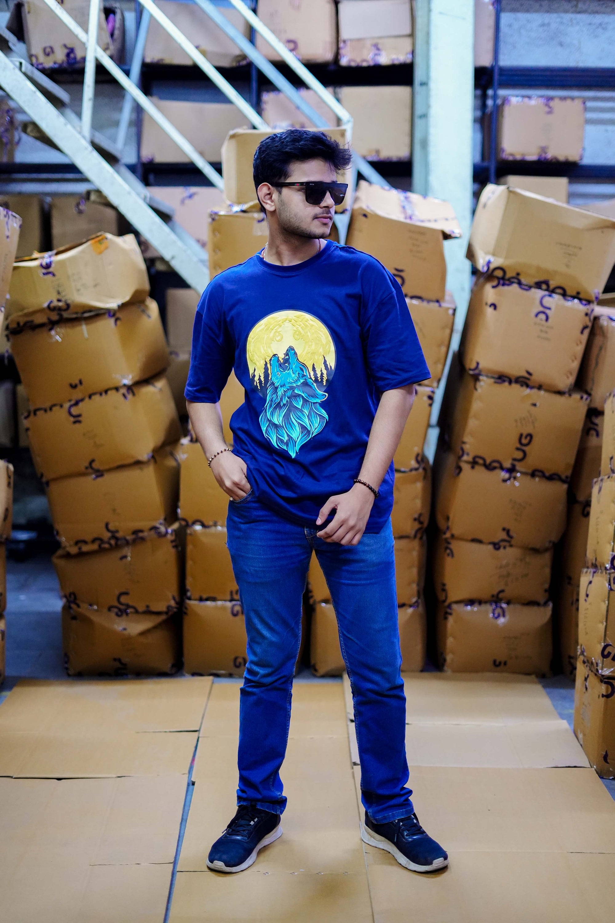 Unisex Navy Blue 'Howling Wolf & Full Moon' Graphic Back Print T-Shirt