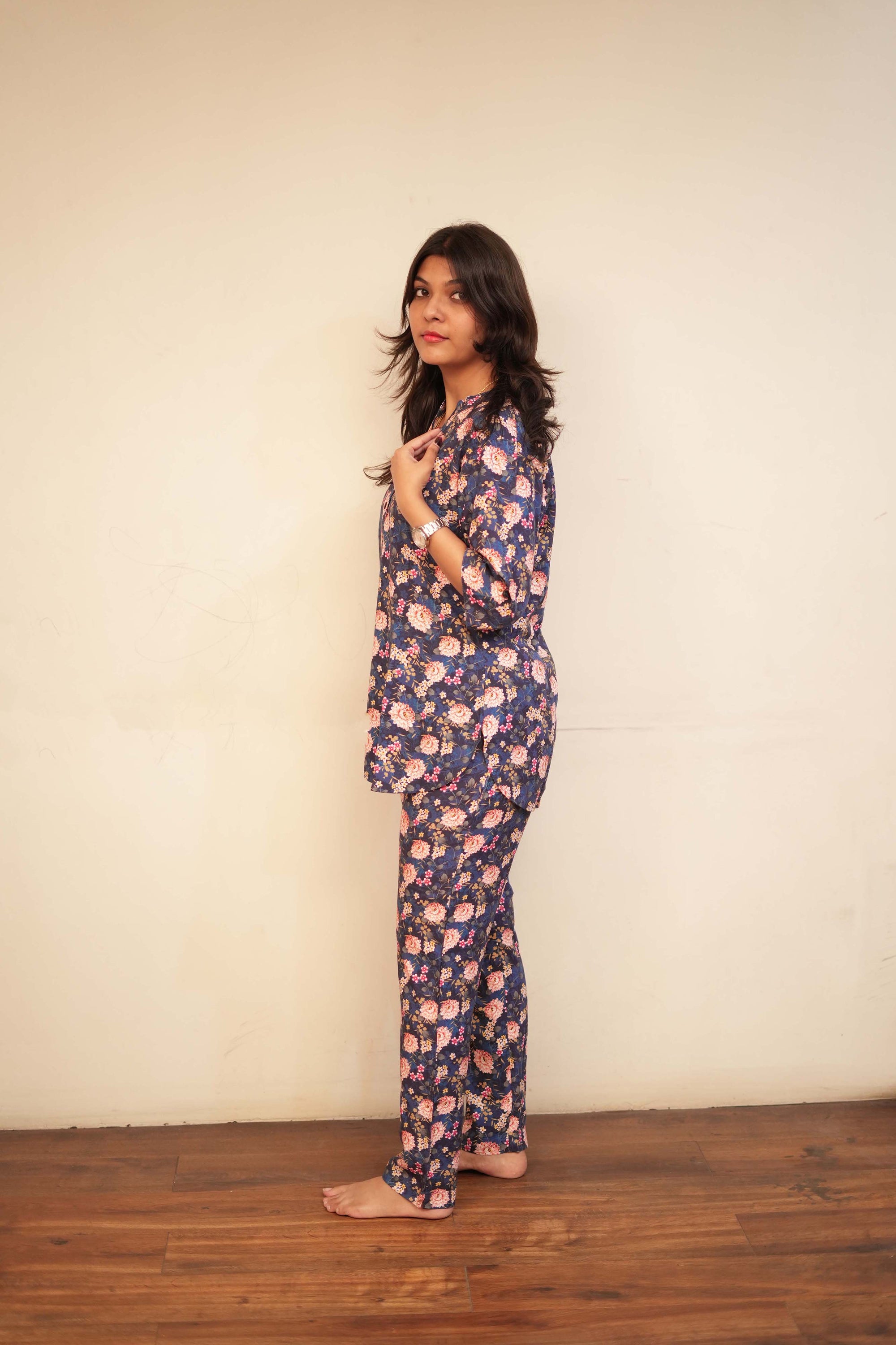 Women's Blue Floral Print Kurti with Straight pajama Co-Ord Set