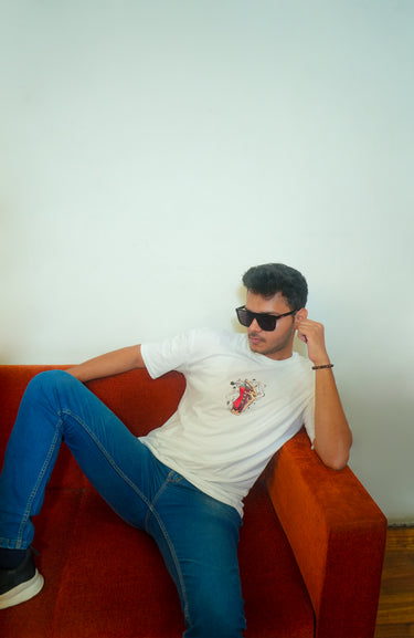 Men's White 'Spray Can Art' Graphic Oversized T-Shirt