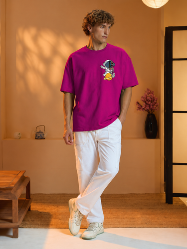 Astronaut Saturn Men's Oversized Tee – Cosmic Purple