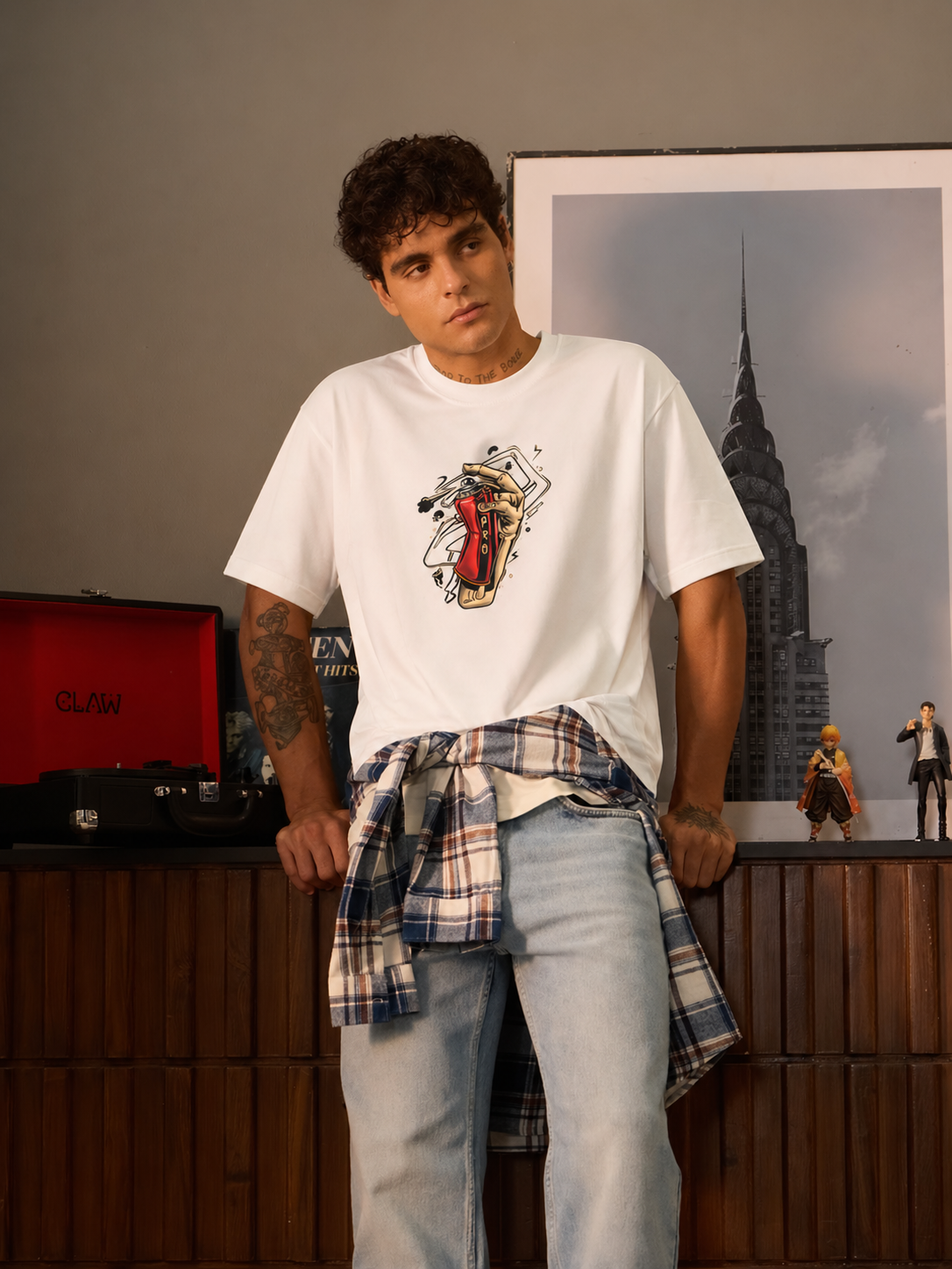 Men's White 'Spray Can Art' Graphic Oversized T-Shirt