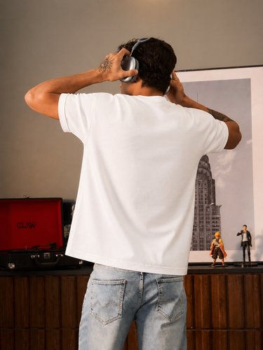 Men's White 'Spray Can Art' Graphic Oversized T-Shirt