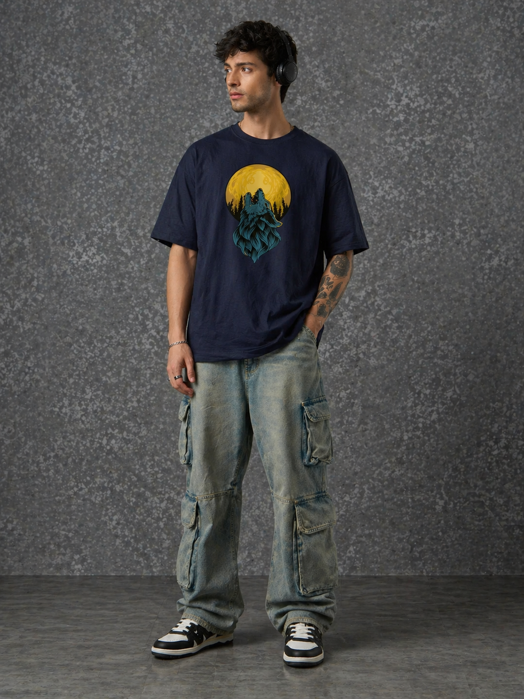 Men's Dark Blue 'Howling Wolf & Full Moon' Graphic Back Print T-Shirt