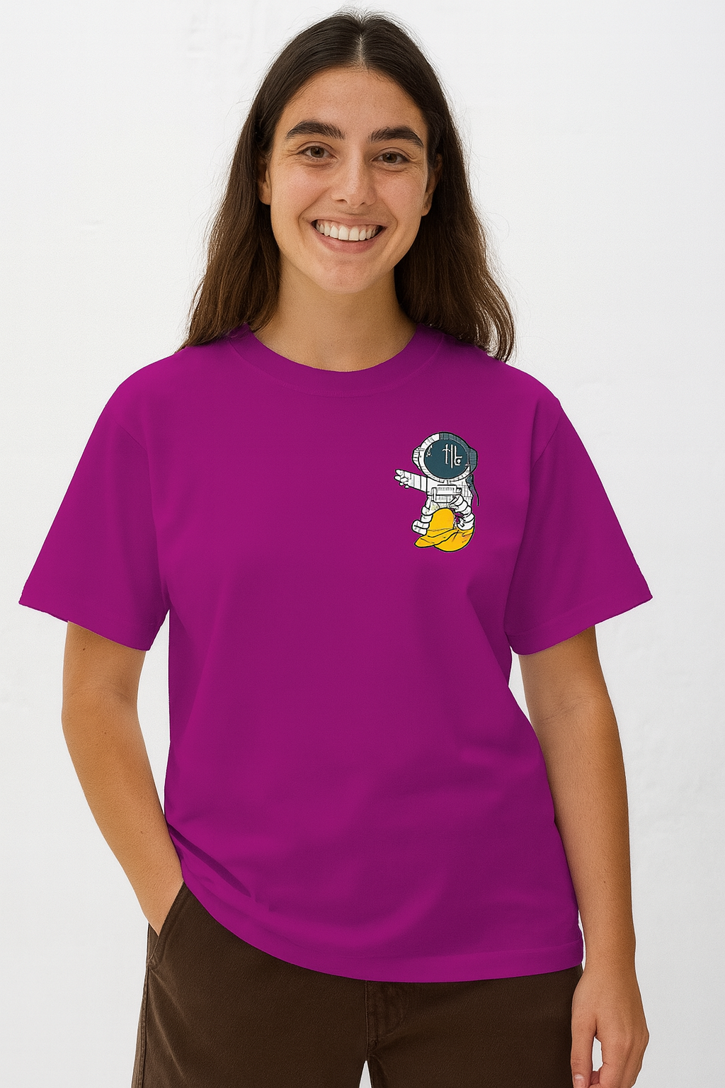 Astronaut Saturn Women's Oversized Tee – Cosmic Purple