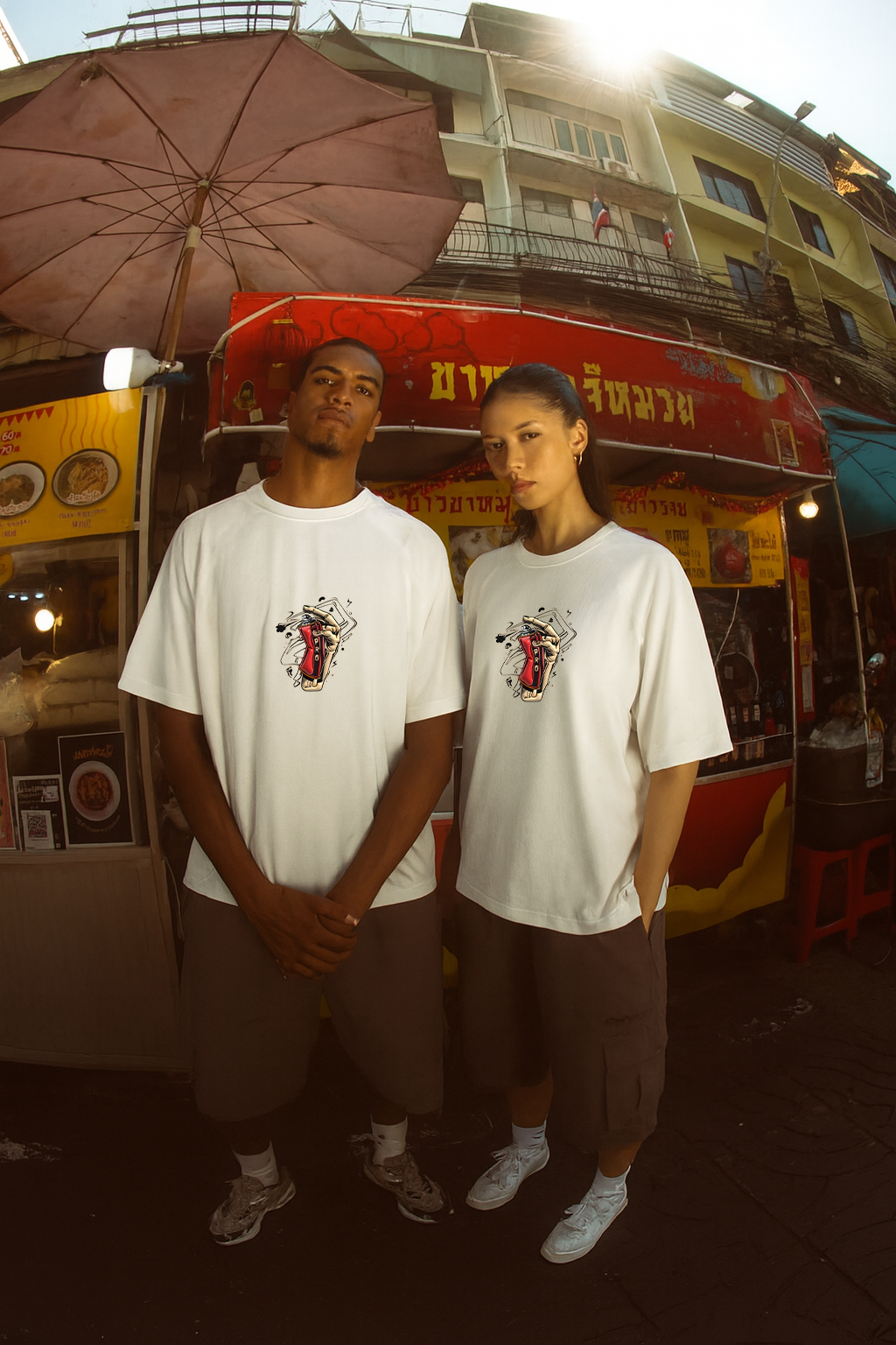 Unisex's White 'Spray Can Art' Graphic Oversized T-Shirt