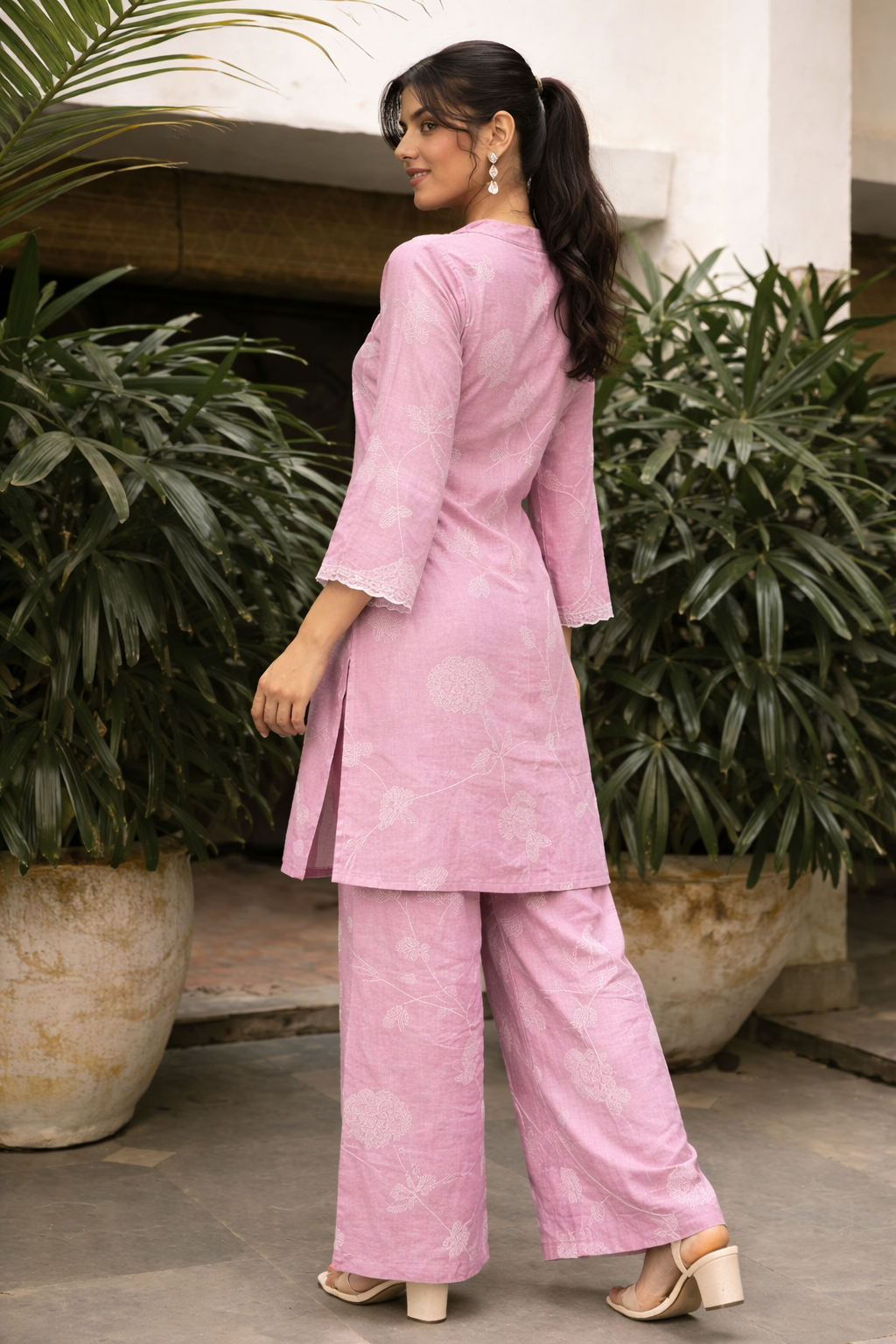 Women’s Floral Printed Straight Kurta & Relaxed Pants Co-Ord Set