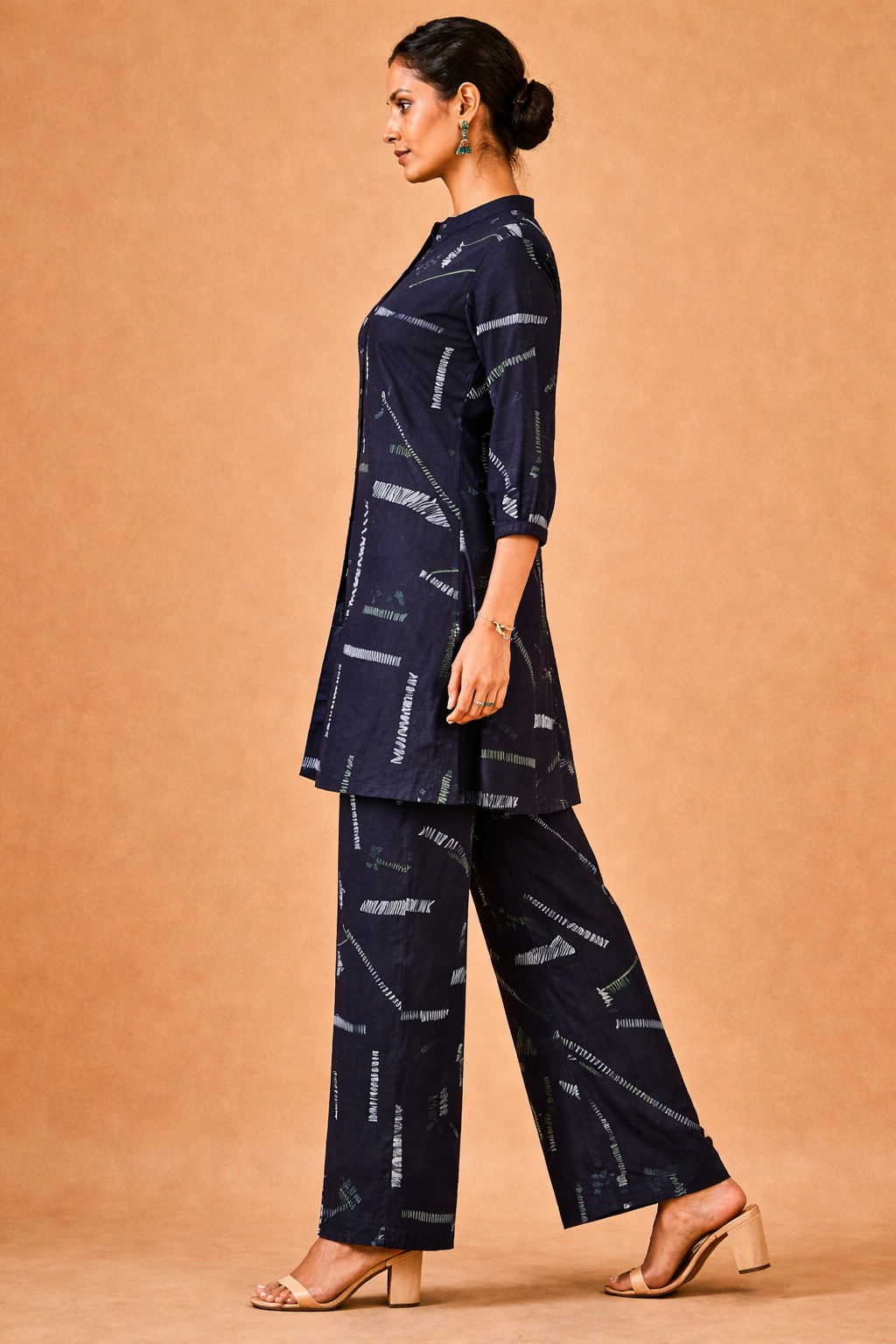 Women’s Abstract Printed Shirt Kurta & Straight Pants Co-Ord Set