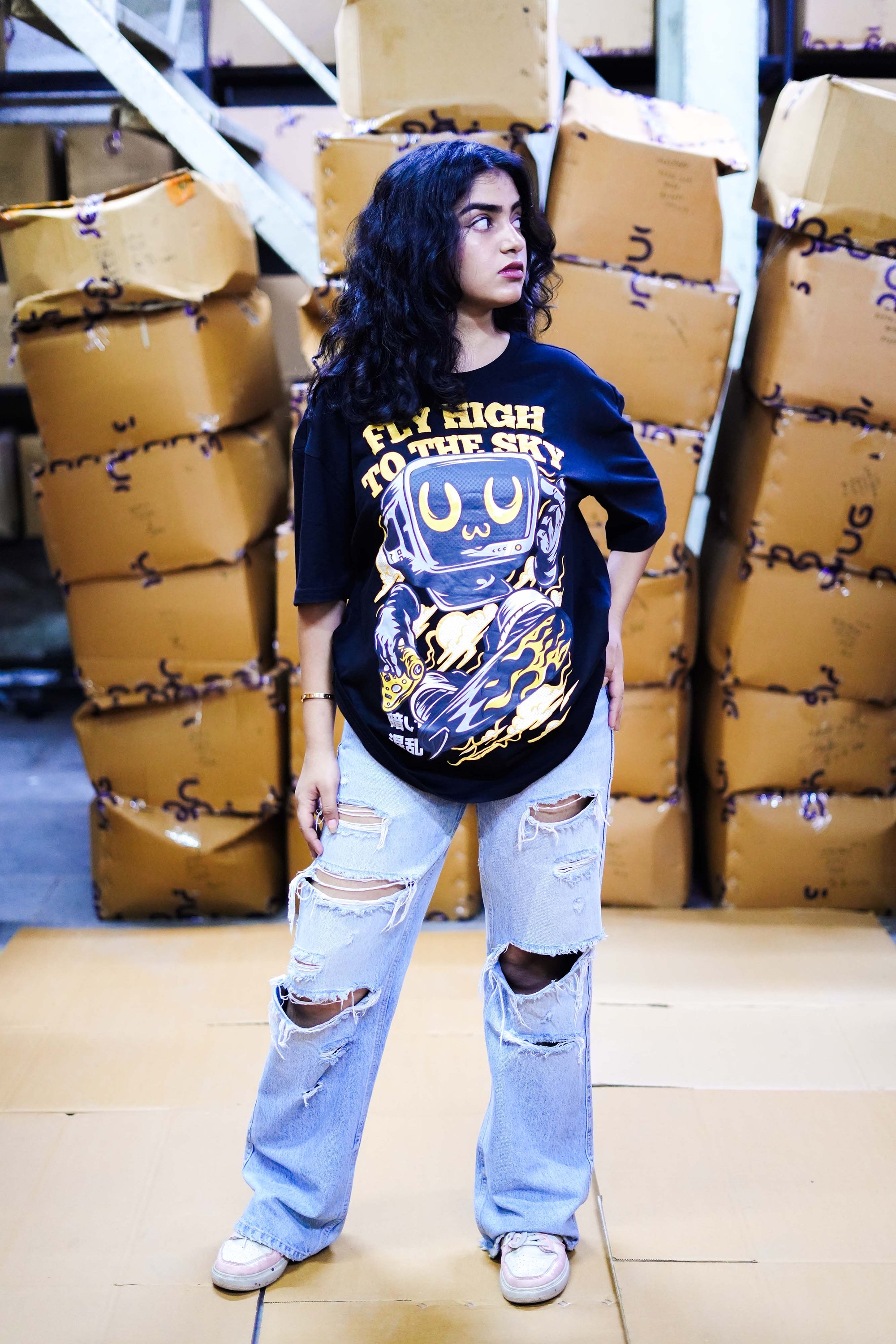 Women's Black 'Fly High to the Sky' Graphic Oversized T-Shirt