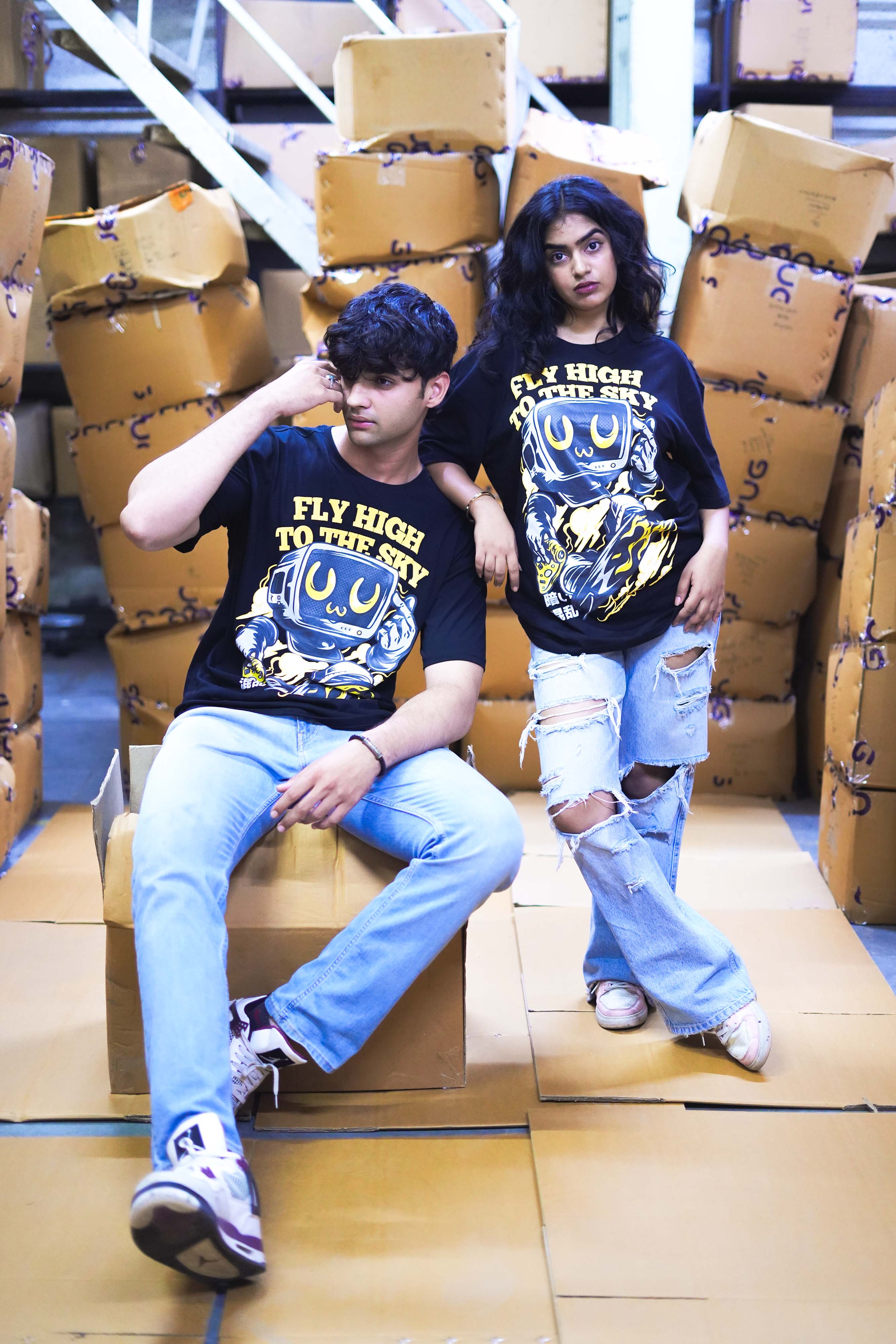 Unisex Black 'Fly High to the Sky' Graphic Oversized T-Shirt