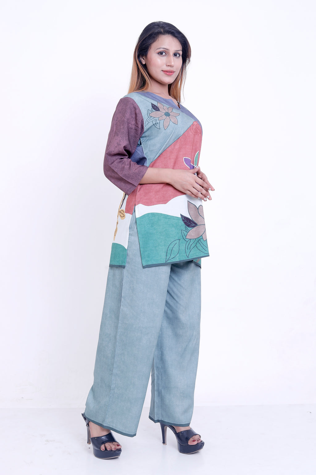 Women Multicolor Floral Printed Kurti with Solid Palazzo Co-ord Set