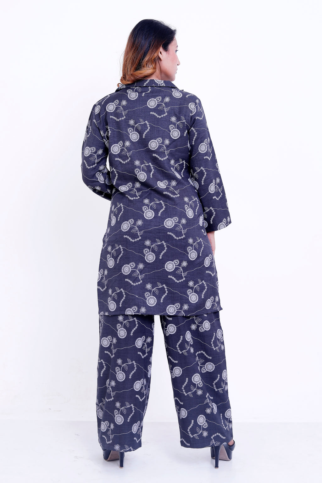 Women Charcoal Grey Floral Printed Kurti with Palazzo Co-ord Set