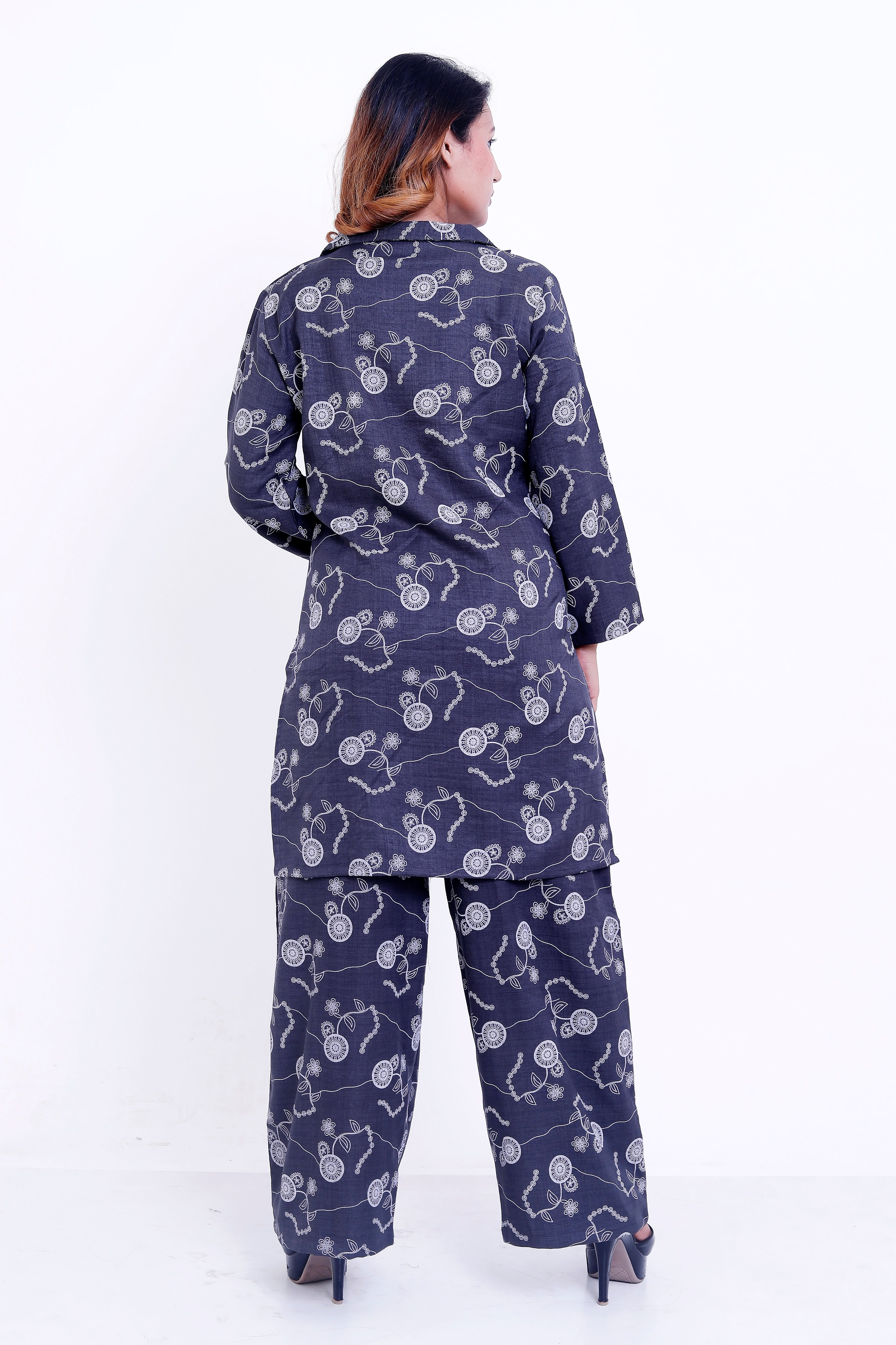 Women Charcoal Grey Floral Printed Kurti with Palazzo Co-ord Set
