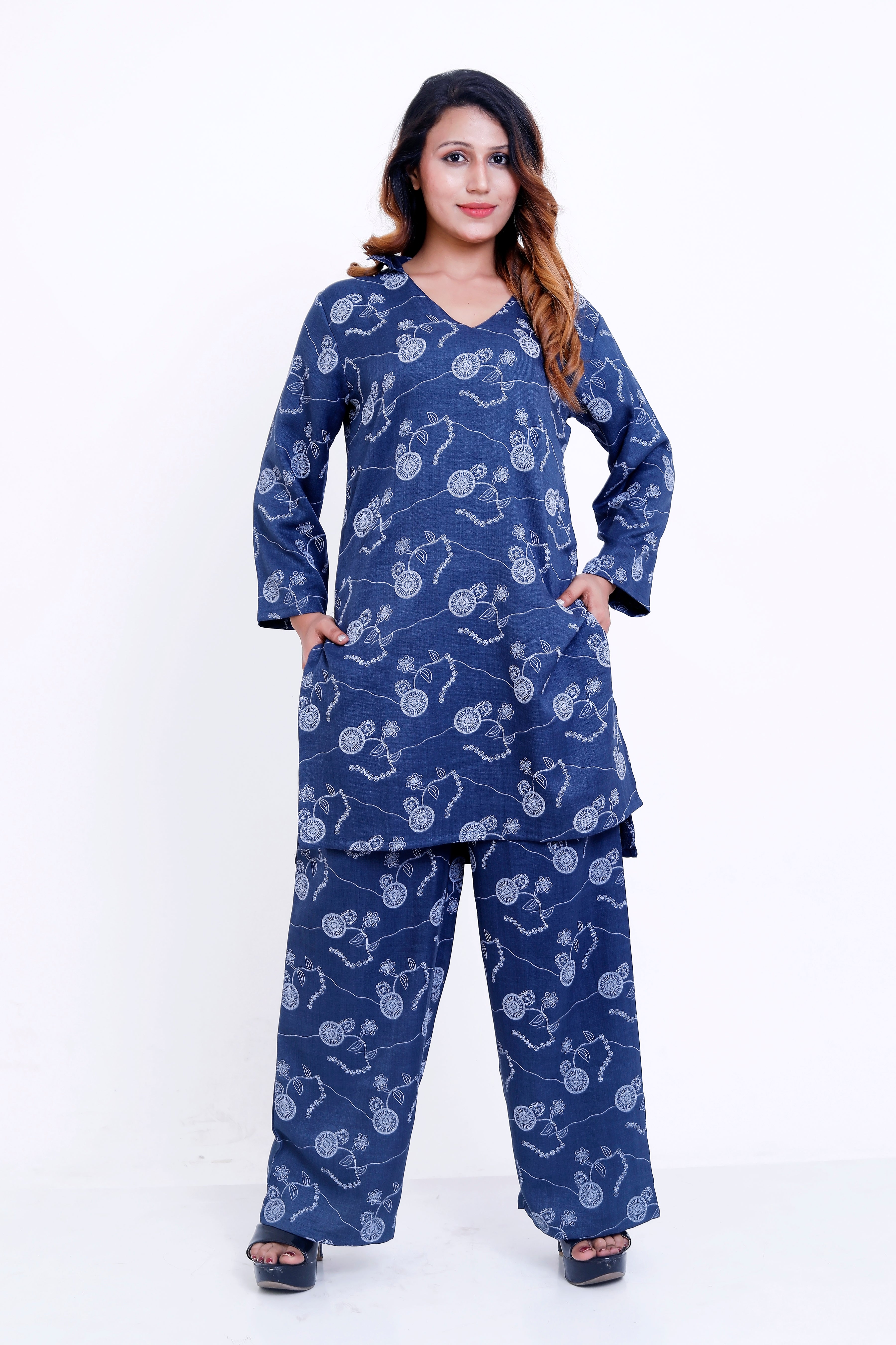 Women Navy Blue Floral Printed Kurti with Palazzo Co-ord Set