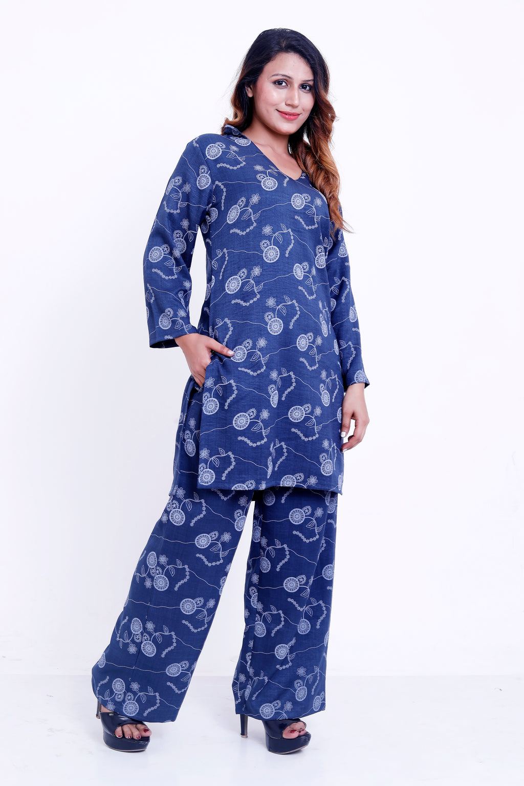 Women Navy Blue Floral Printed Kurti with Palazzo Co-ord Set