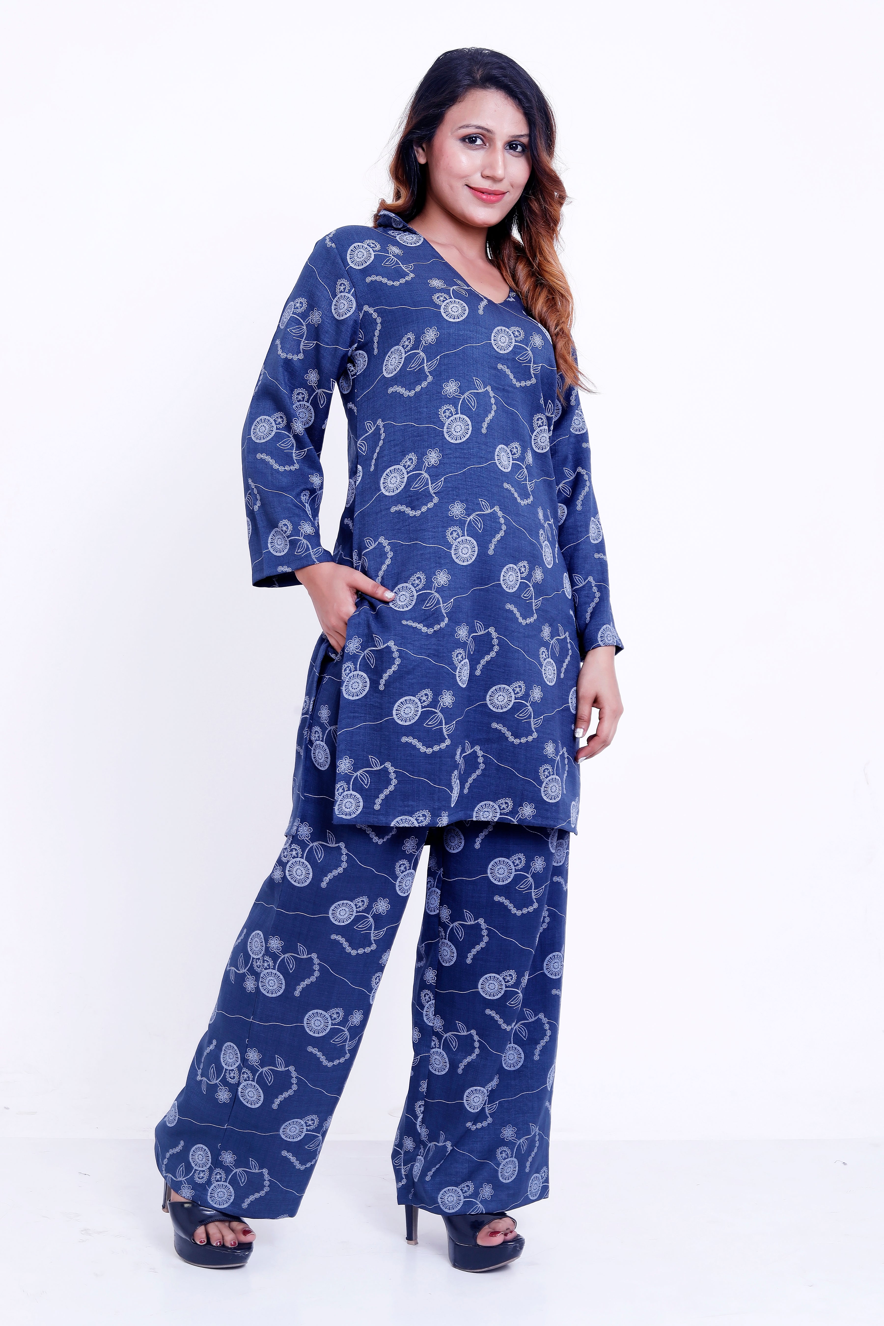 Women Navy Blue Floral Printed Kurti with Palazzo Co-ord Set
